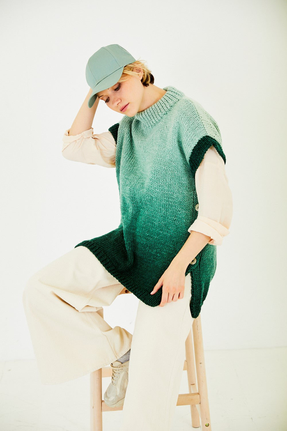 Round & Turtle Neck Tank Tops Knitting pattern  10189