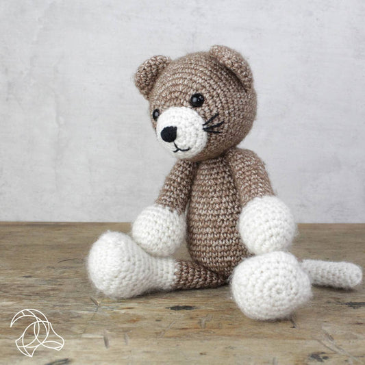 DIY Crochet Kit - Robbin Cat | Blended Yarn | Amigurumi | 20 cm