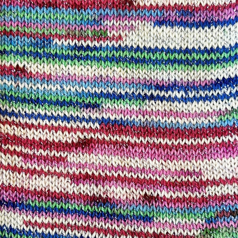 Head over Heals | 73% Superwash Wool, 25% Polyamide, 2% Polyester | Christmas Yarn