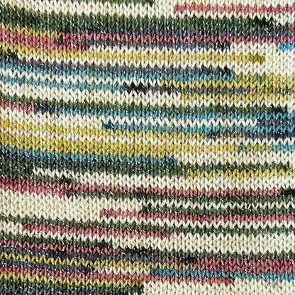 Head over Heals | 73% Superwash Wool, 25% Polyamide, 2% Polyester | Christmas Yarn