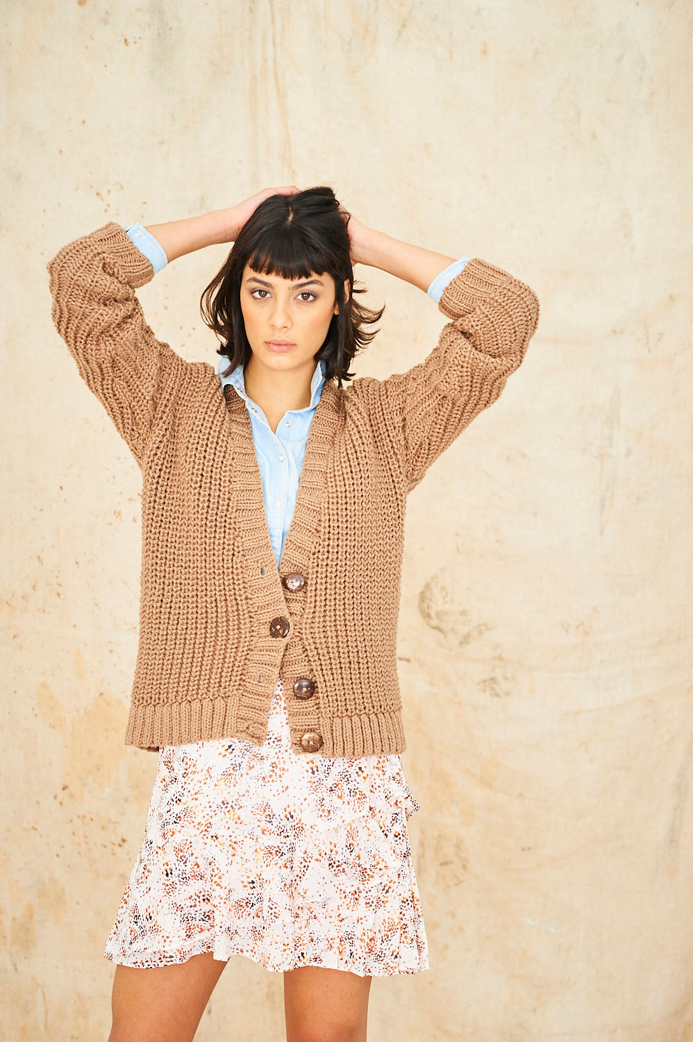 Ladies Cardigan knitting pattern 9772