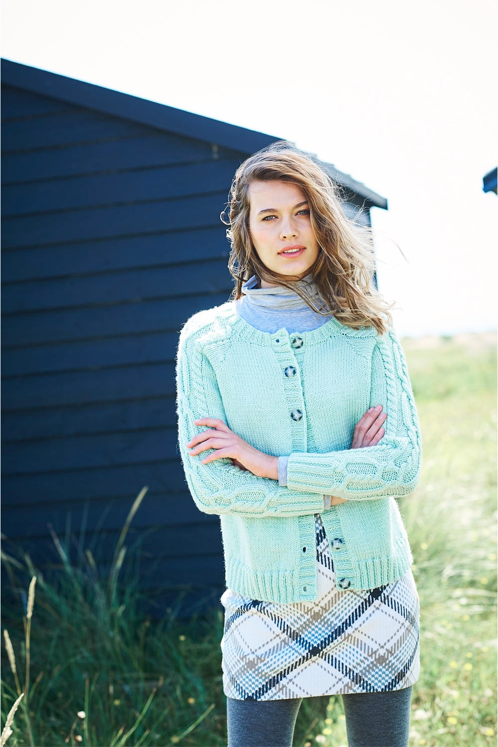 Cardigan , Snood & Hat 9894